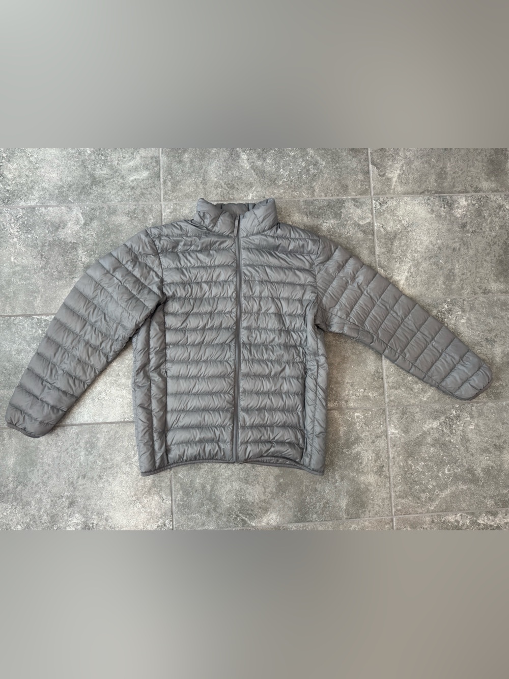 Uniqlo gray Men's Lightweight Puffer Jacket XL